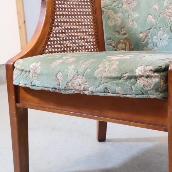 MITSUKOSHI(三越)の高級家具、Brugge(ブルージュ)のアームチェアーです