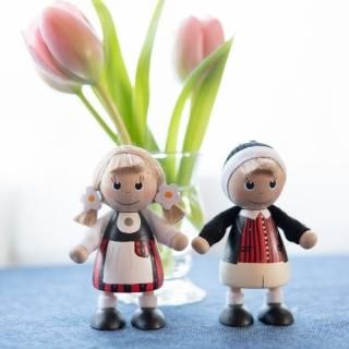 北欧の木工品】スウェーデンから届いた民族衣装の愛らしい人形オブジェ