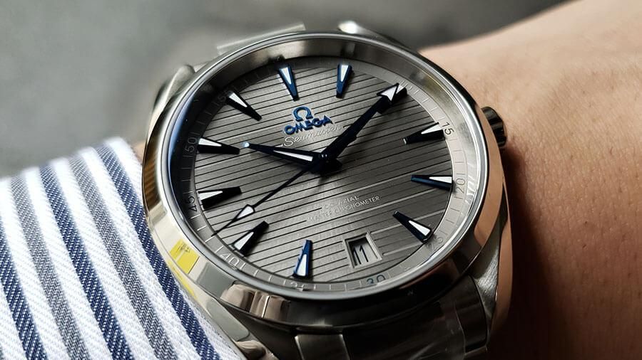 オメガ│シーマスター アクアテラ シルバー文字盤の使いやすいビジネス