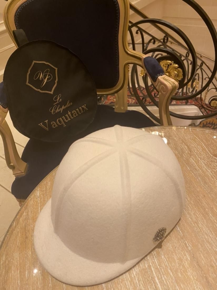 vaqutauxオリジナルジョッキーハット【HONEYハニー】クリーム