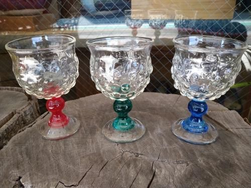 三宅義一 アラレ ワイングラス グリーン - 工芸ギャラリー楽風