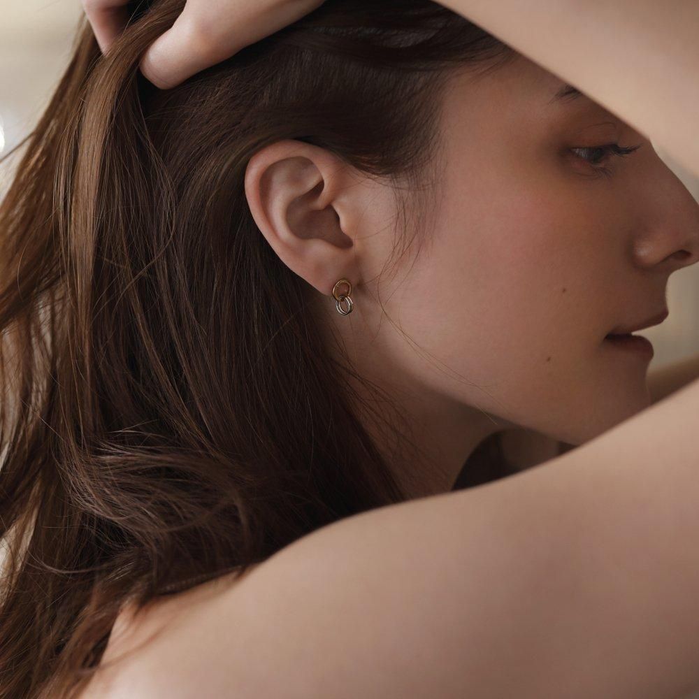 Soireeoのピアスになります。 SoireeO ソワレオーピアスメタリックO