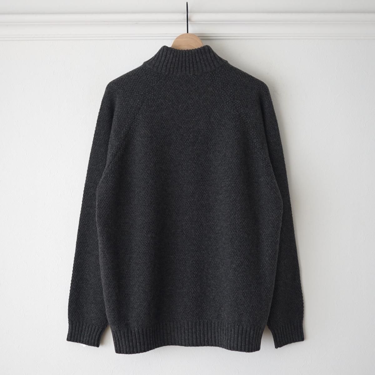 ATON エイトン】 WOOL KANOKO MOCKNECK SWEATER - CHARCOAL GRAY
