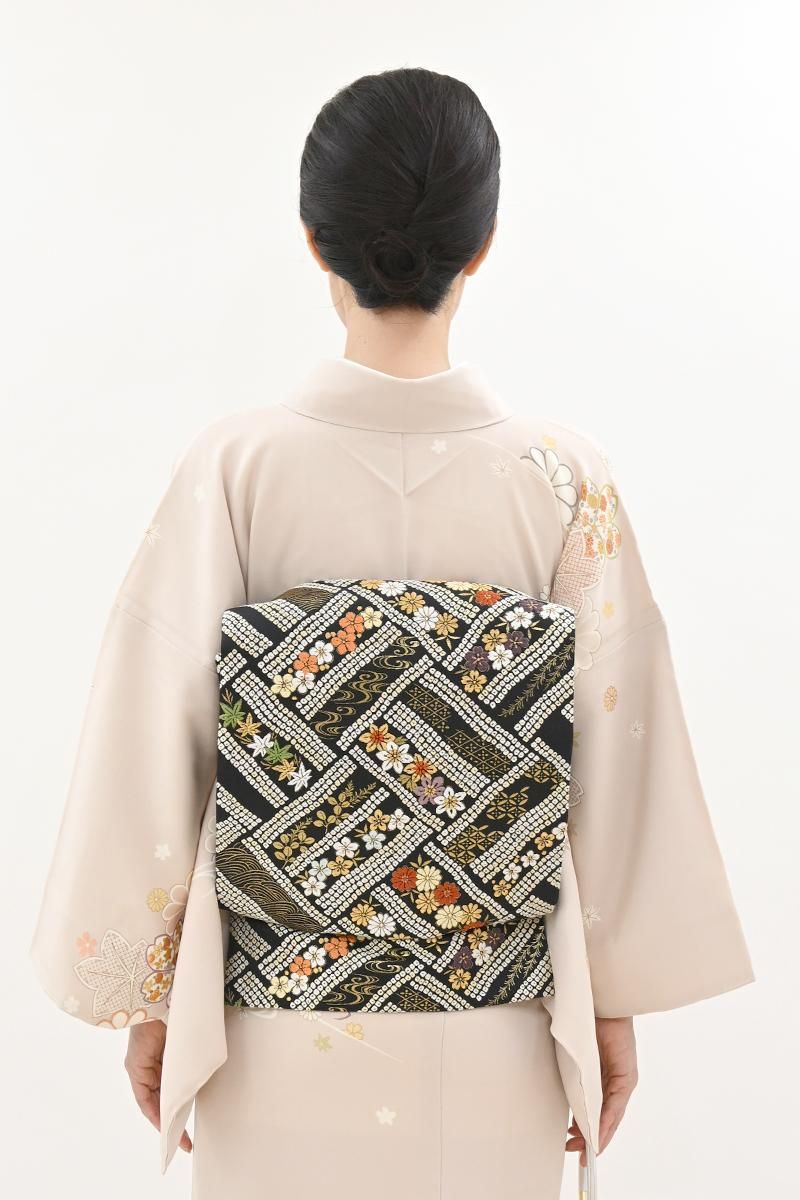 銀座【L-8493】袋帯 黒色 疋田の網代に四季花文 - 銀座きもの青木