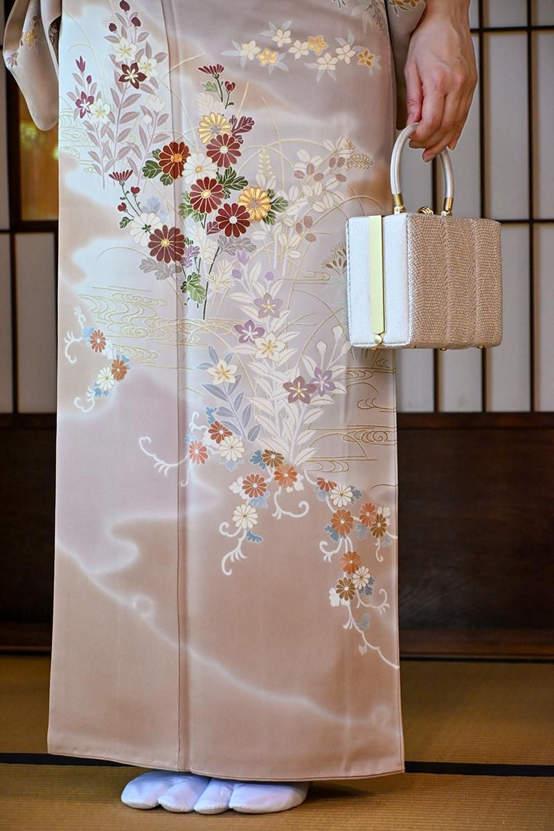 銀座【着物4650】千總製 染一ッ紋 訪問着 赤白橡色 四季花文（落款入