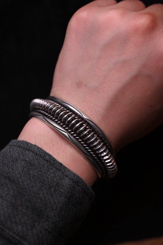ヴィンテージ ナバホ TAHE シルバー バングル [ Sterling Silver 925