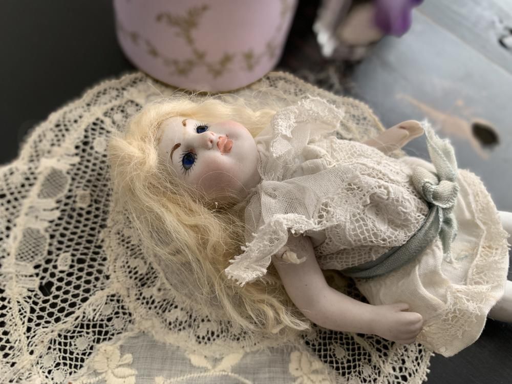 アンティークビスクドールwhitelace