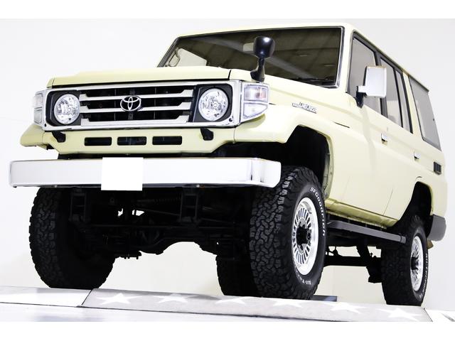 aki】トヨタ ランドクルーザー 70 純正 16インチ 7J ±0 ホワイトレター