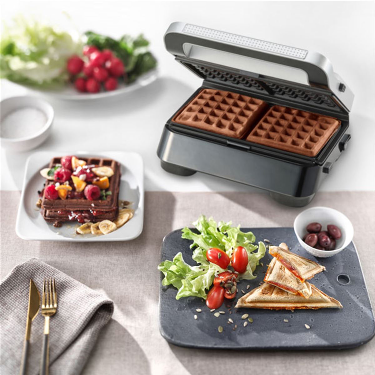 ブラウン、 ホットサンド/ワッフル/グリルのプレート3枚付き「スナック