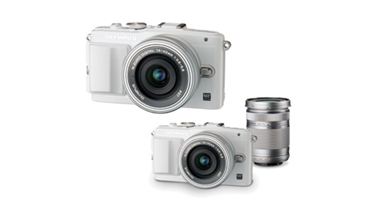 オリンパス、「PEN Lite E-PL6」の薄型電動ズーム同梱レンズキット