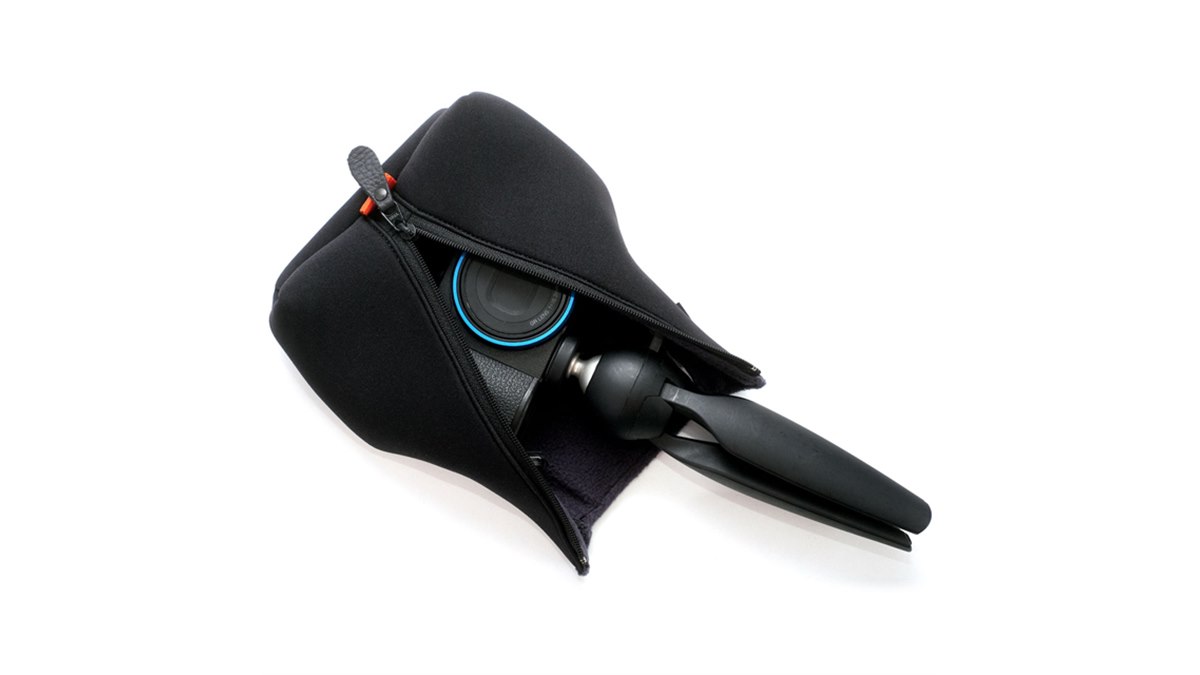 シューティンググリップ付きで収納できる「VLOGCAM ZV-1」向けカメラ