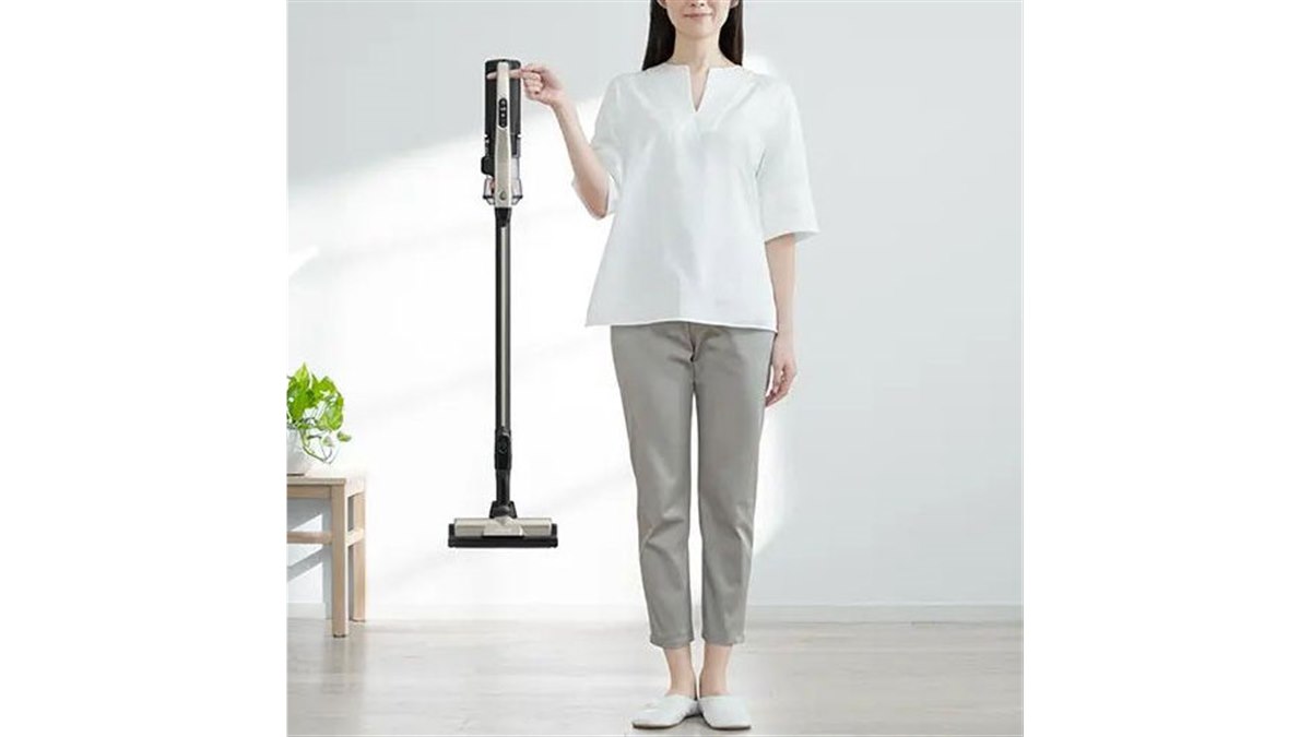 日立、標準質量1.1kgのコードレス式「ラクかるスティック PV-BL3K」を3