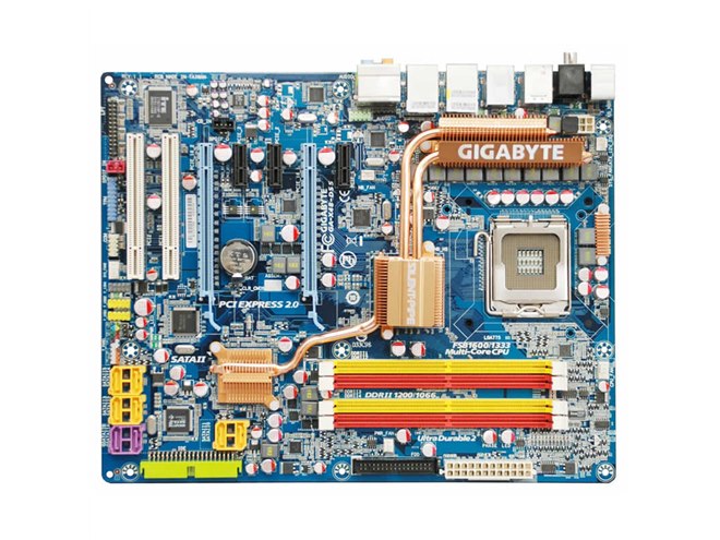 GIGABYTE、X48搭載マザーボード「GA-X48-DQ6」 - 価格.com