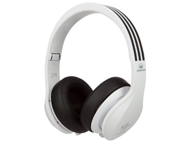 MONSTER、スリーストライプスが印象的な「アディダス」コラボ