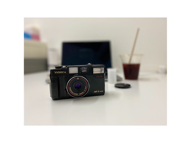 ヴィレヴァン、ヤシカブランドのフィルムカメラ「MF-2 Super」復刻版を