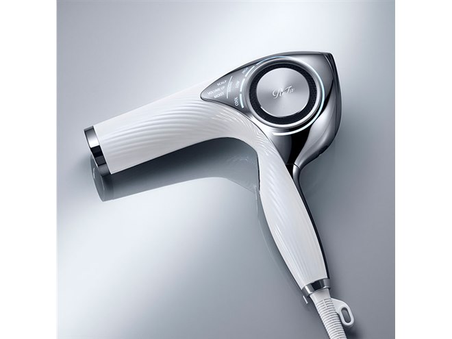 プロの技を再現”するドライヤー「ReFa BEAUTECH DRYER PRO」が本日10