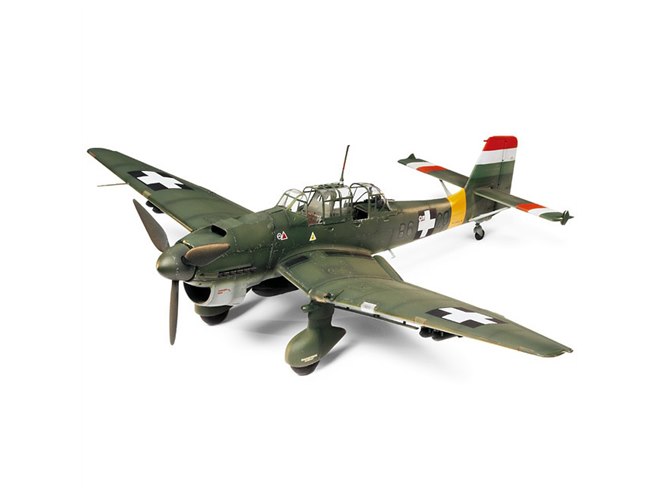 ドイツ空軍の急降下爆撃機「Ju87 B-2 スツーカ」の1/48模型、本日1/8