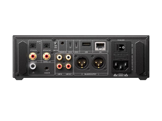 FiiO、最大4000mWの出力を実現したUSB DAC内蔵ヘッドホンアンプの