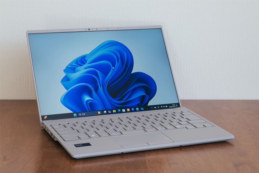 FMV]LIFEBOOK UH90改 (八世 i5/16G/SSD256G) 富士通FMVパソコン