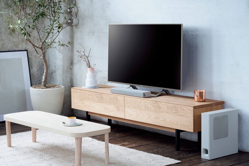 ソニーから“ソファの下にサブウーハーを設置できる”サウンドバー「HT