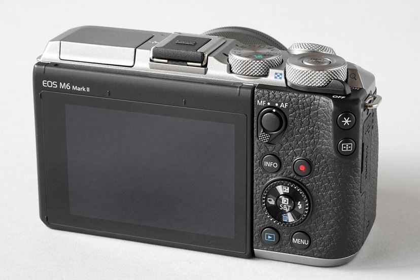 3250万画素ながら高速連写を実現！ キヤノン「EOS 90D」「EOS M6 Mark