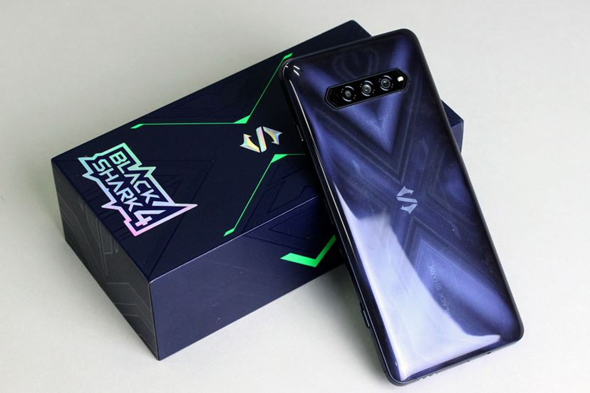 税込59,800円の最新ゲーミングスマートフォン「Black Shark4」レビュー