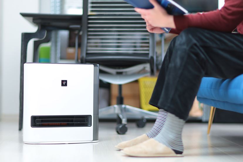 超激安！！ SHARP HX-H120-W 加湿セラミックファンヒーター シャープ