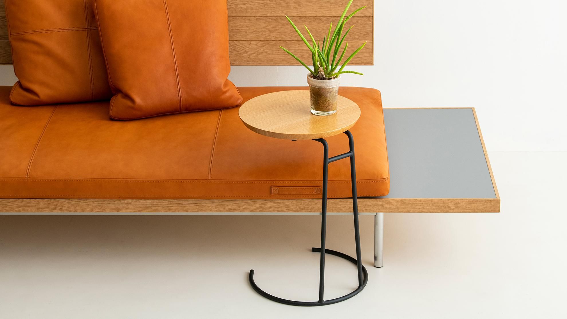 T.710（ティーナナイチマル）Small Side table ｜karf・Blackboard