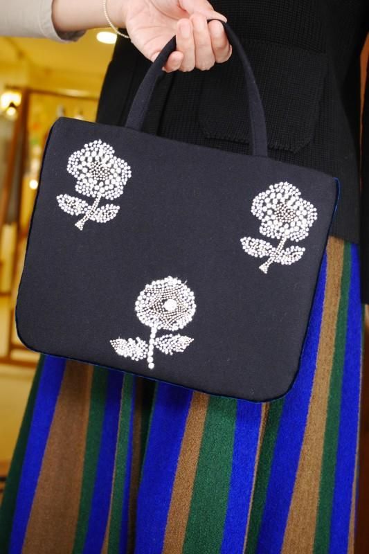 ミナペルホネン ハンドメイド しずく型クロスボディバッグ run run run