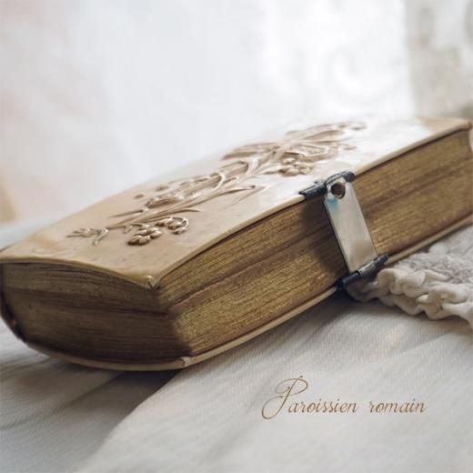 送料無料・フランス蚤の市】 アンティーク祈祷書 セルロイド製