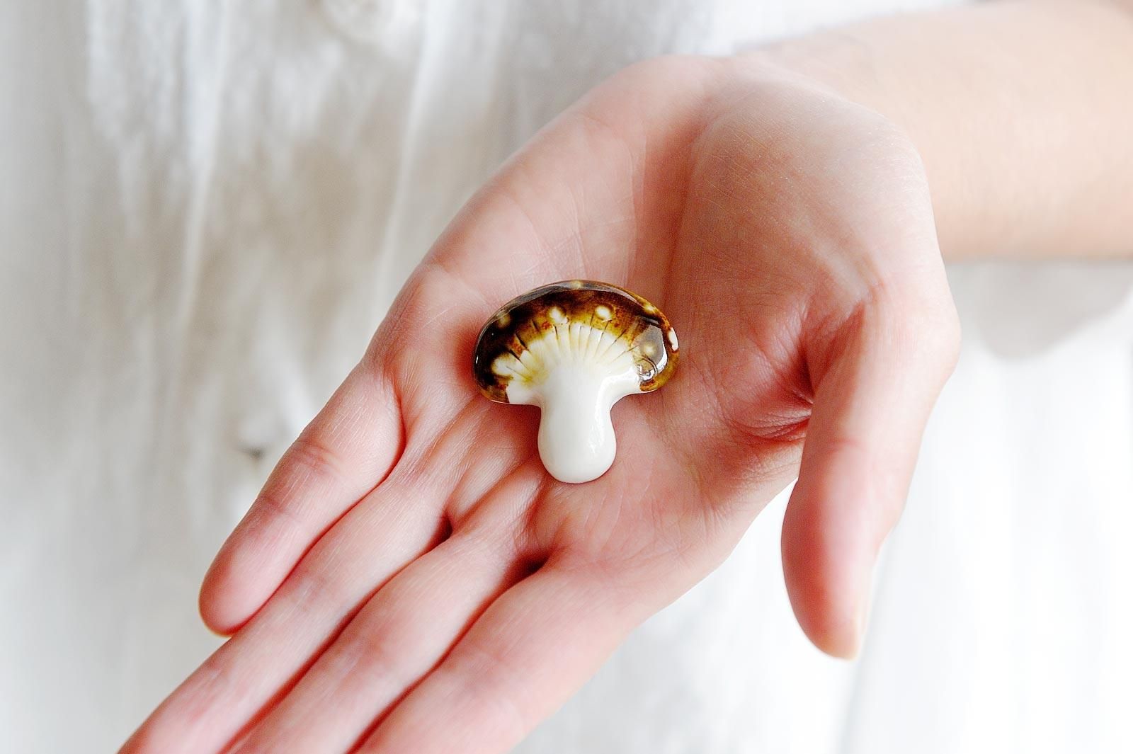 ブローチ - きのこブローチ - 草舟オンラインショップ（金子佐知恵