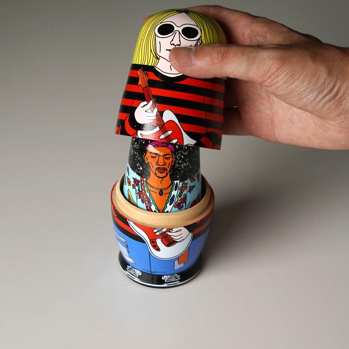 27 マトリョーシカ | アーティスト MIDORI KOMATSU - Anchor Bridge