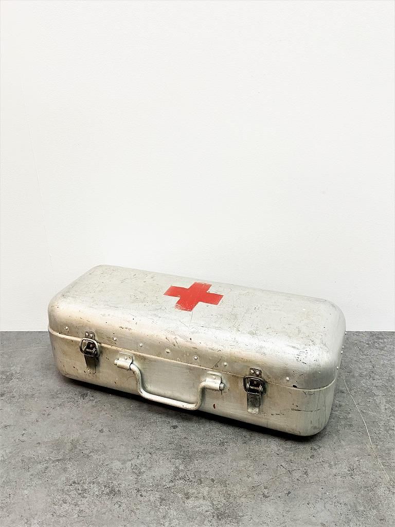 ヴィンテージ ハンガリー軍 ファストエイドキット/救急箱