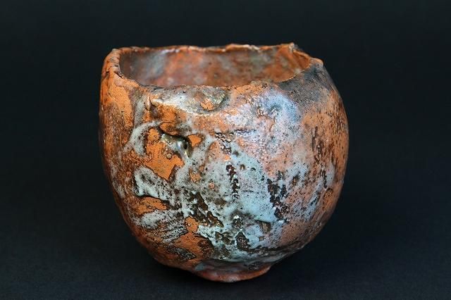 谷本 貴 「 赤酒呑 」 酒器 旅茶碗 - レトロ ＆アート空間 「 古美術