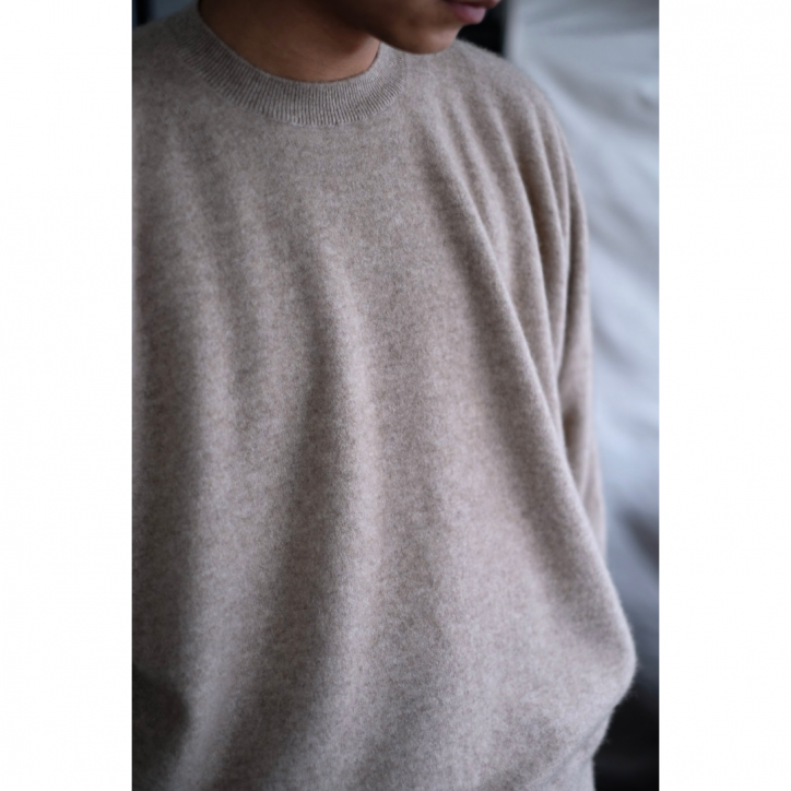 Olde H & Daughter】AGED CASHMERE CREW NECK P/O FEATHER