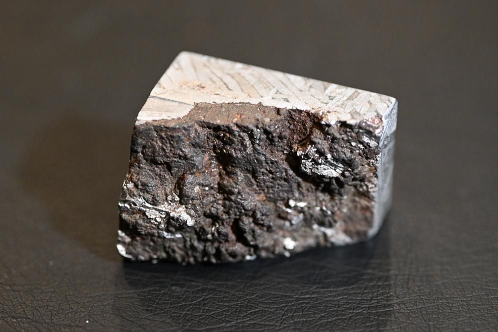 アルタイ隕石 (Aletai meteorite)