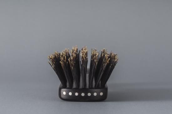 ≪手植え≫ヘアーブラシ7行植え 特級黒豚毛【ブラシクリーナー付