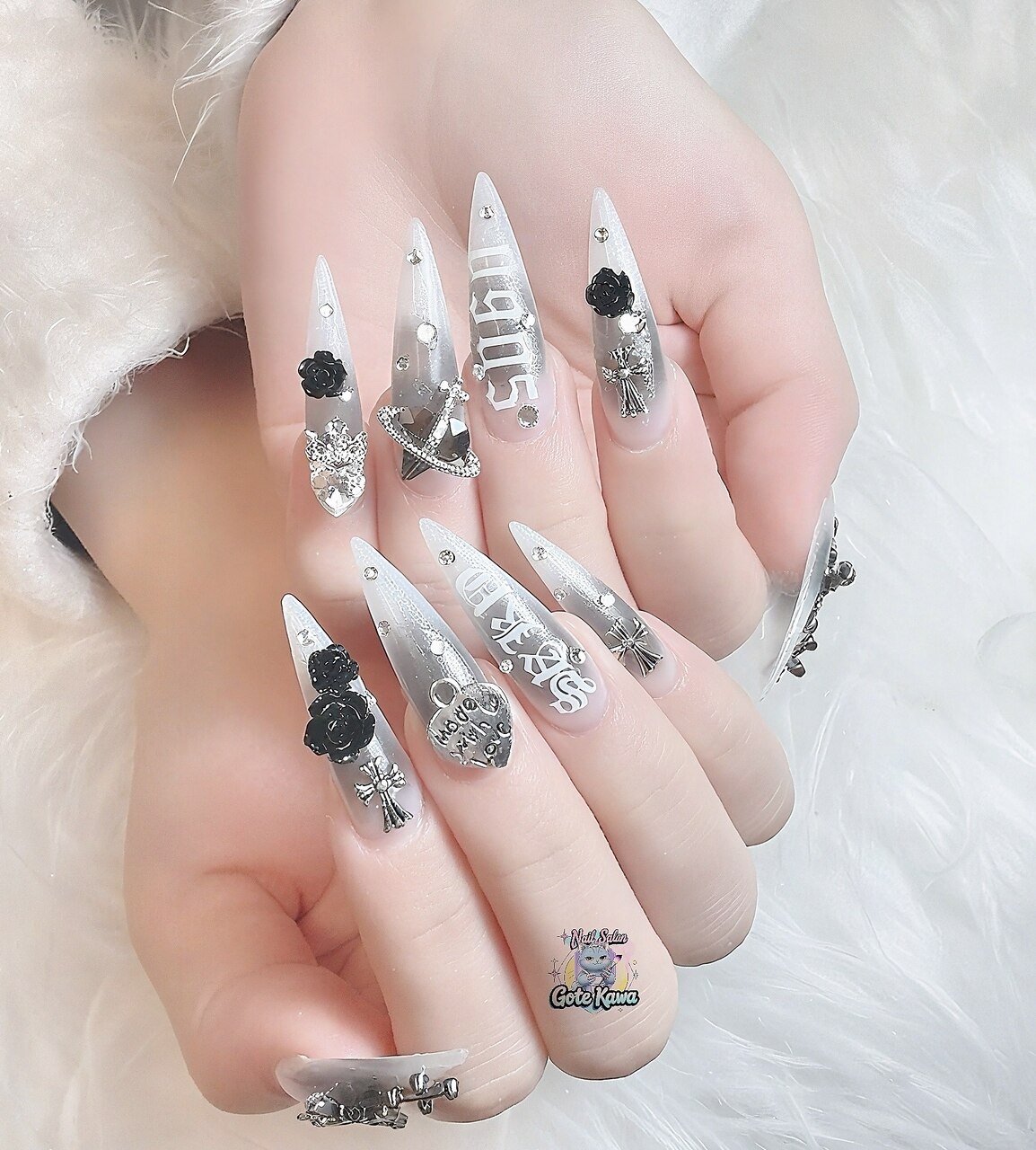 2026年冬トレンド】イニシャルのネイルデザイン集｜人気順｜2ページ目