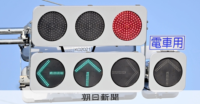 矢印4本の信号機が急増 「撮り鉄」だけでなく「撮り信」も集結か [栃木