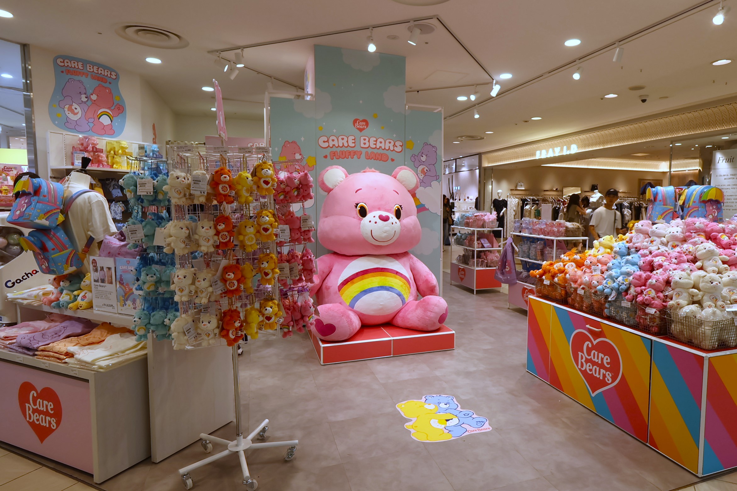 ケアベアの世界観を体感！ルミネ新宿でPOPUP「FLUFFY LAND」が期間限定
