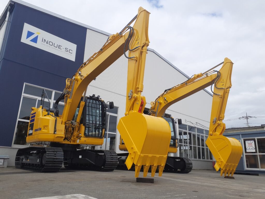 新車納入準備の様子ご紹介 PC138US－11 WA320－8