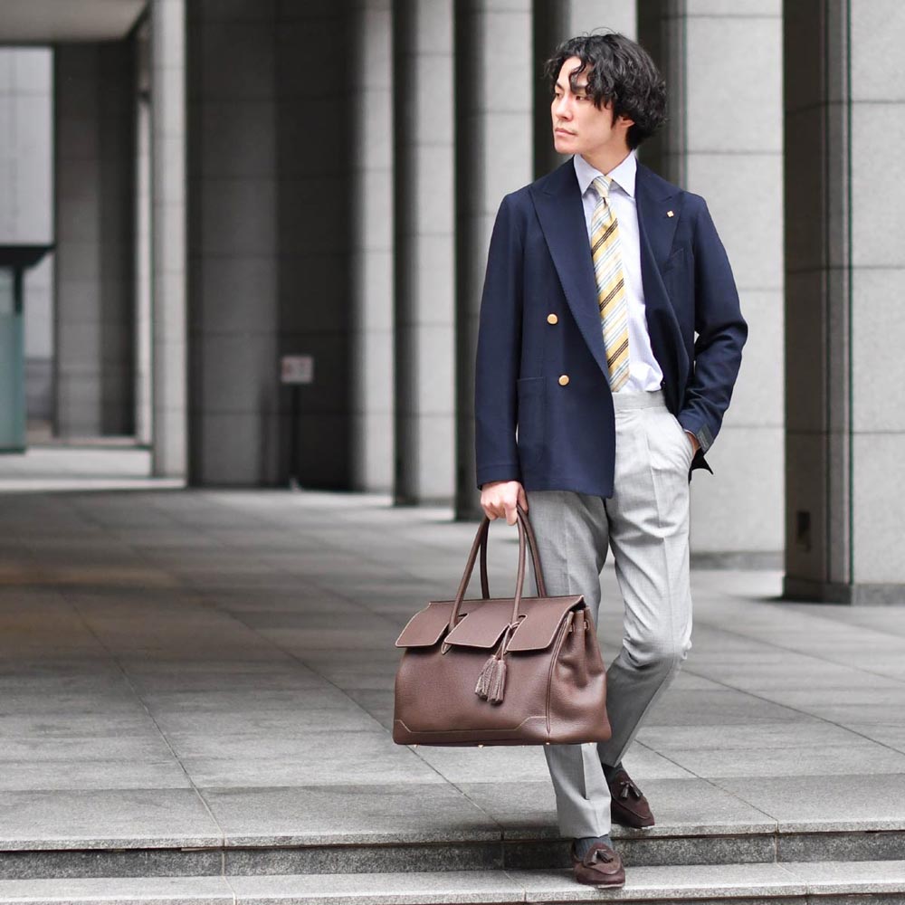 柔らかムードの4つボタンダブル！TAGLIATORE【タリアトーレ