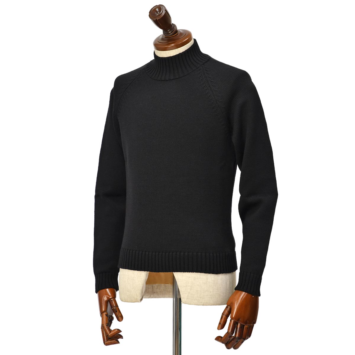 ZANONE【ザノーネ】モックネックミドルゲージニットをご紹介します