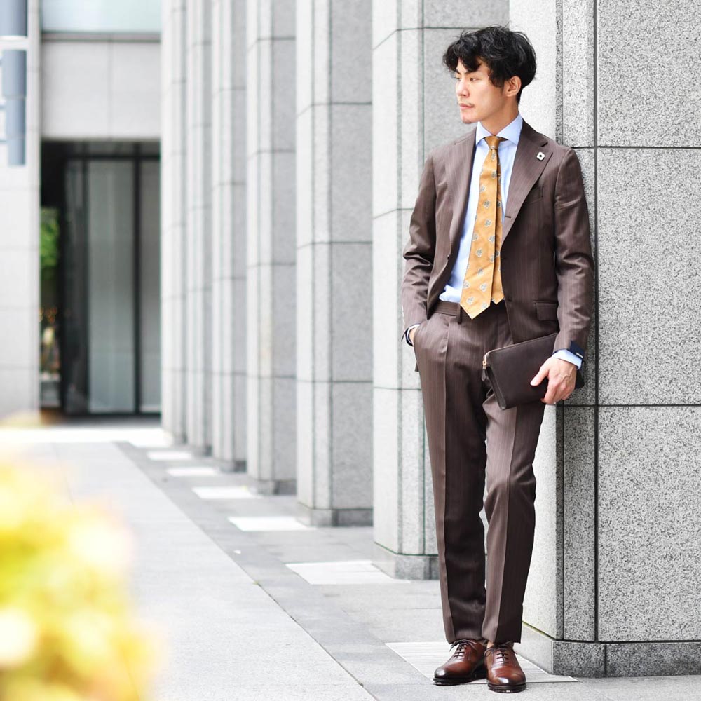 夏の日差しに映えるブラウンソラーロ！！LARDINI【ラルディーニ