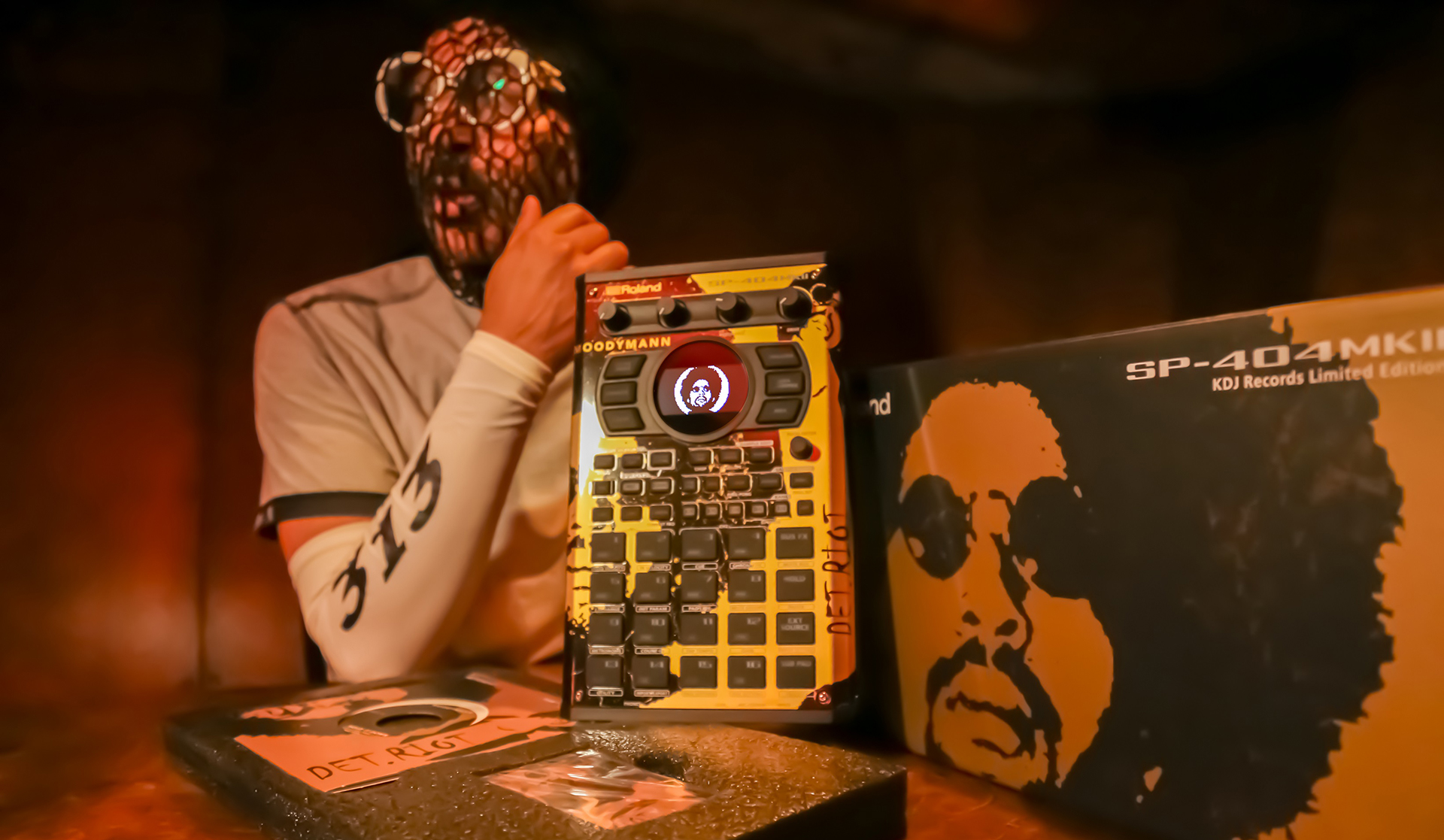 SP-404MKII KDJ Records Edition | Moodymannのコラボで誕生したSP