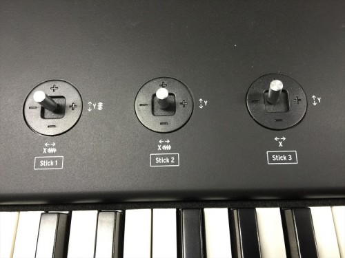 コンパクトなボディに88鍵のFATAR製木製鍵盤を搭載したMIDIマスター