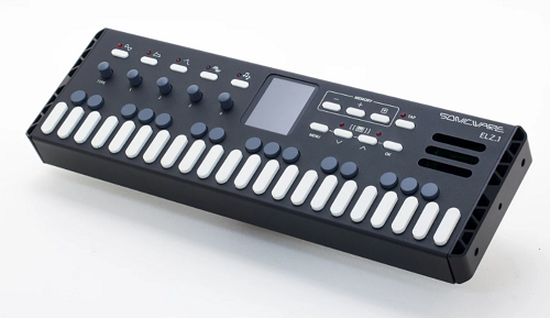 パラフォニック・セミモジュラー・シンセサイザーRadikal Technologies