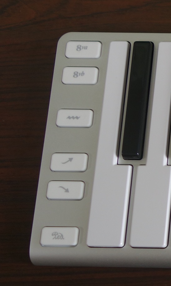 レビュー】コンパクトでスタイリッシュなUSB/MIDIキーボード「CME Xkey