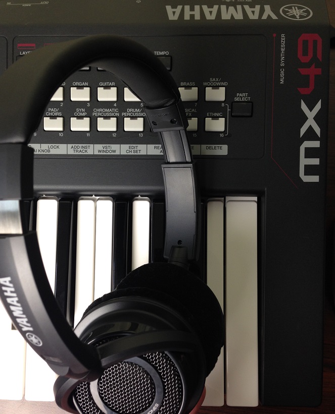 レビュー】ヤマハが楽器音を忠実に再現するヘッドホン「HPH-200」を