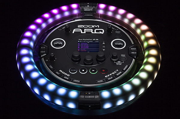 NAMM 2016】 光のリングで音を操る！ 新感覚の EDM ドラムマシン ZOOM